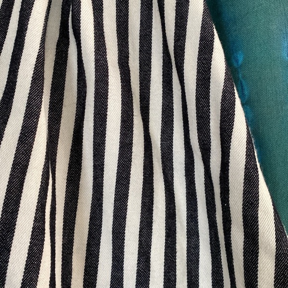 Life In Progress skirt- Size US- Small. - Picture 5 of 14